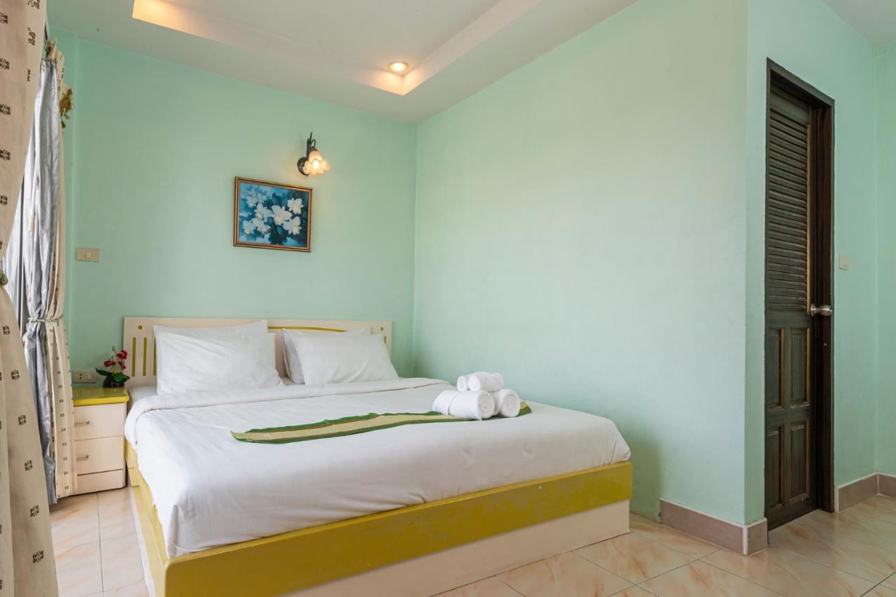 Add Plus Hotel & Spa Patong Esterno foto