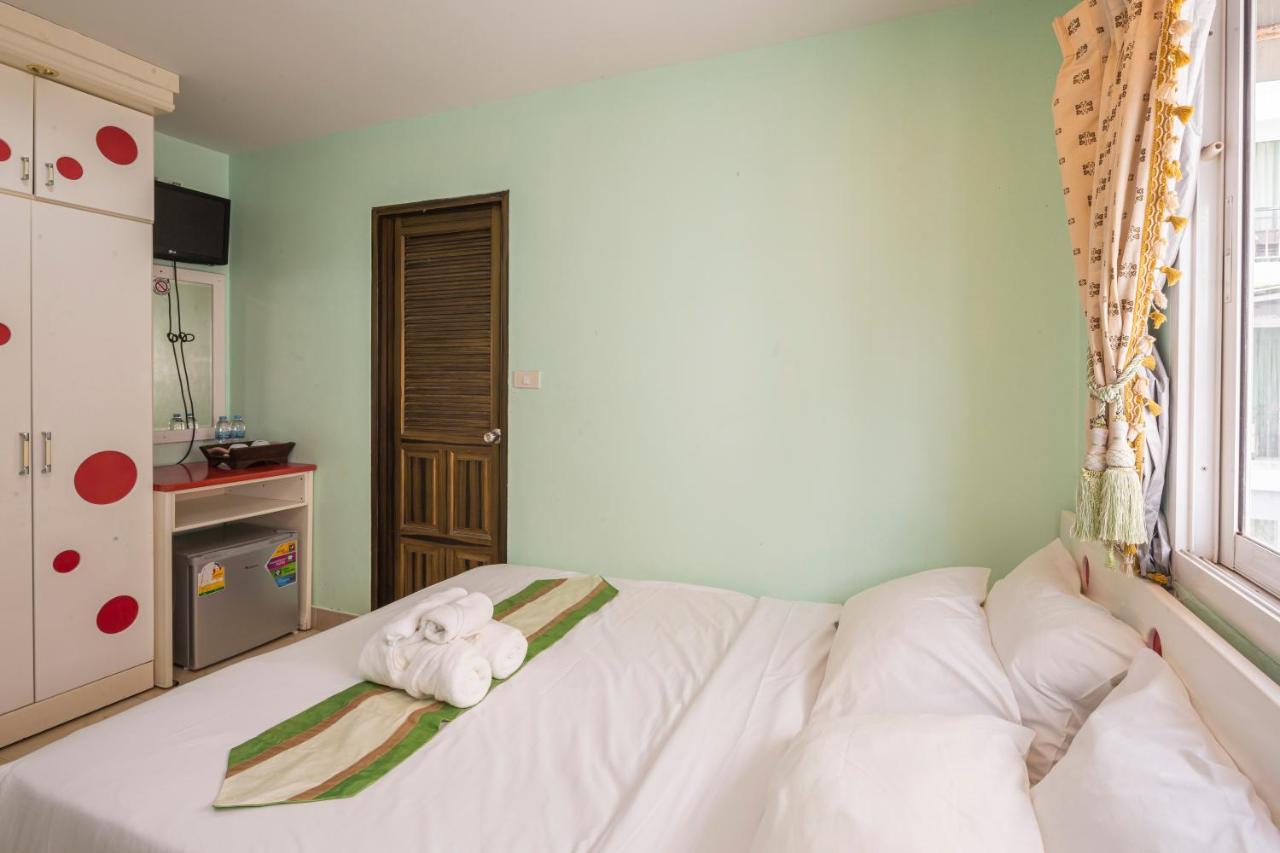 Add Plus Hotel & Spa Patong Esterno foto