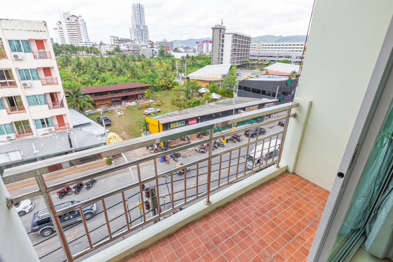 Add Plus Hotel & Spa Patong Esterno foto