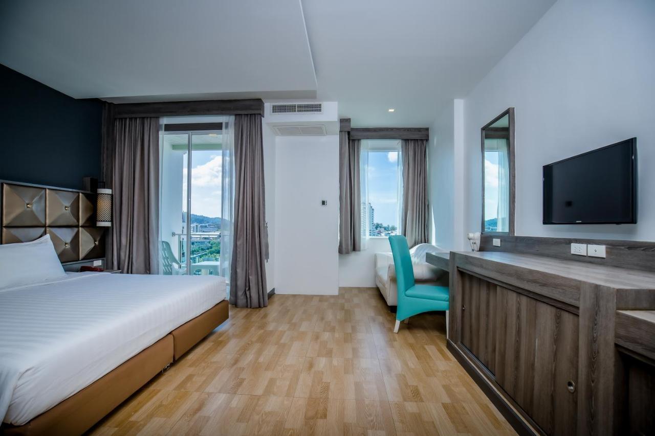 Add Plus Hotel & Spa Patong Esterno foto